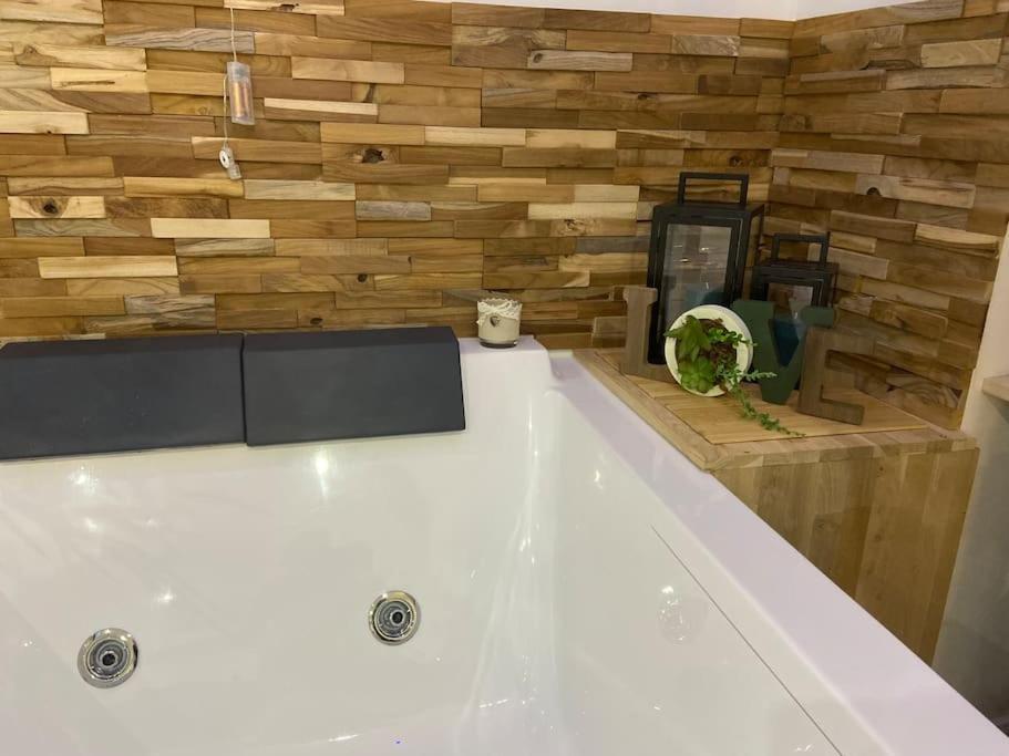 Lover Dose Spa Vierzon Bagian luar foto