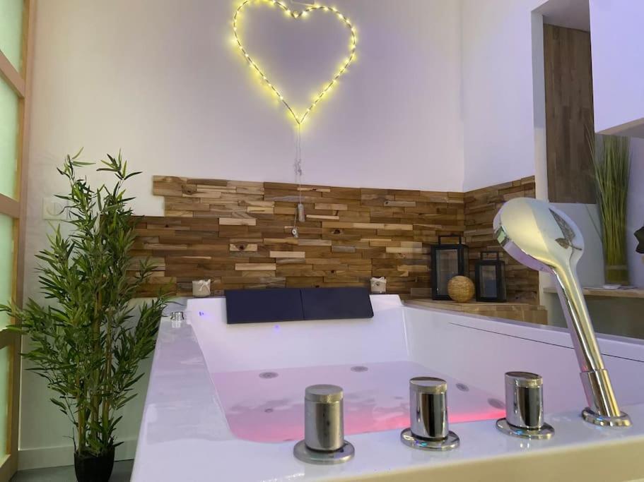 Lover Dose Spa Vierzon Bagian luar foto